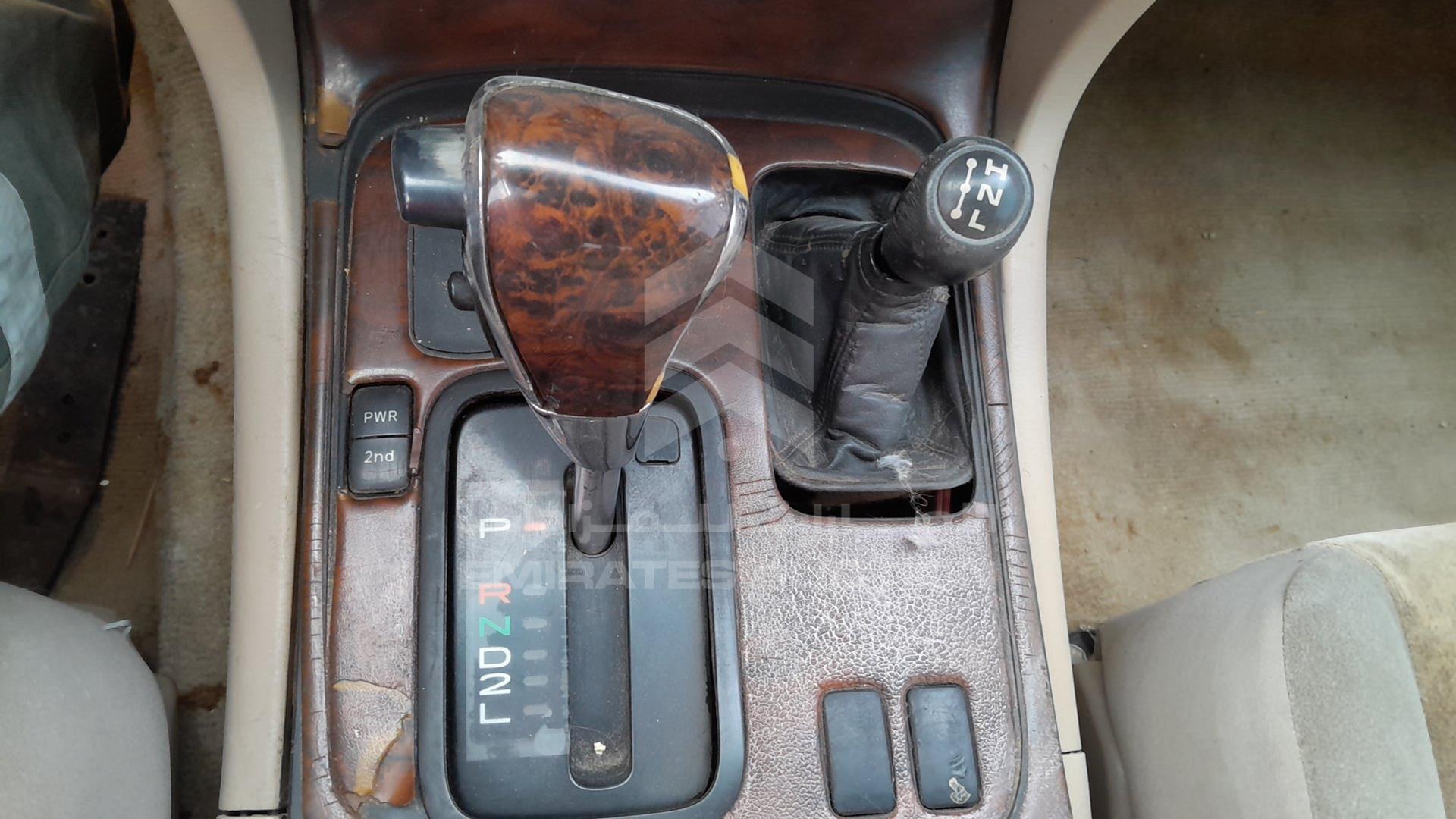 1998 TOYOTA LAND CRUISER VIN: JTB11WJA0W8006529
