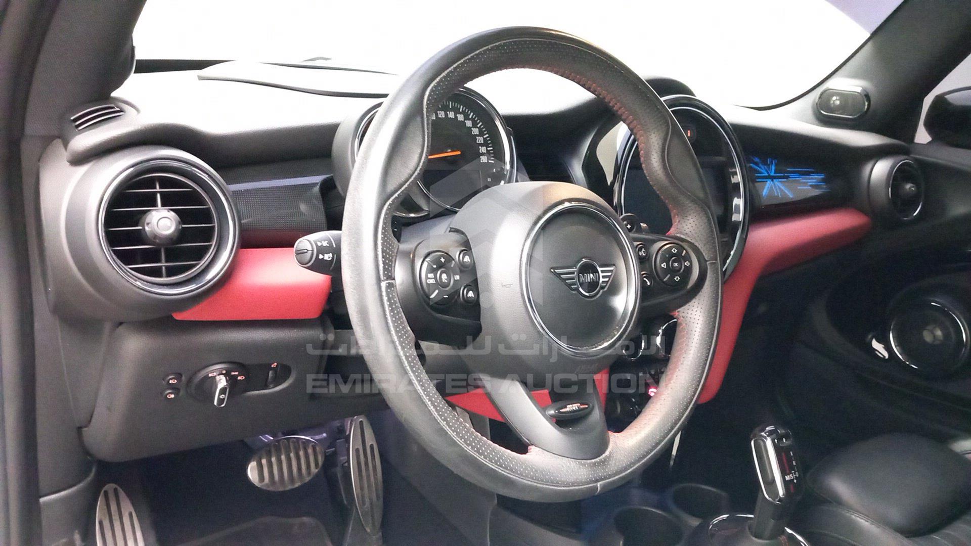 2021 MINI COOPER S VIN: WMWXR5A00M2N03907