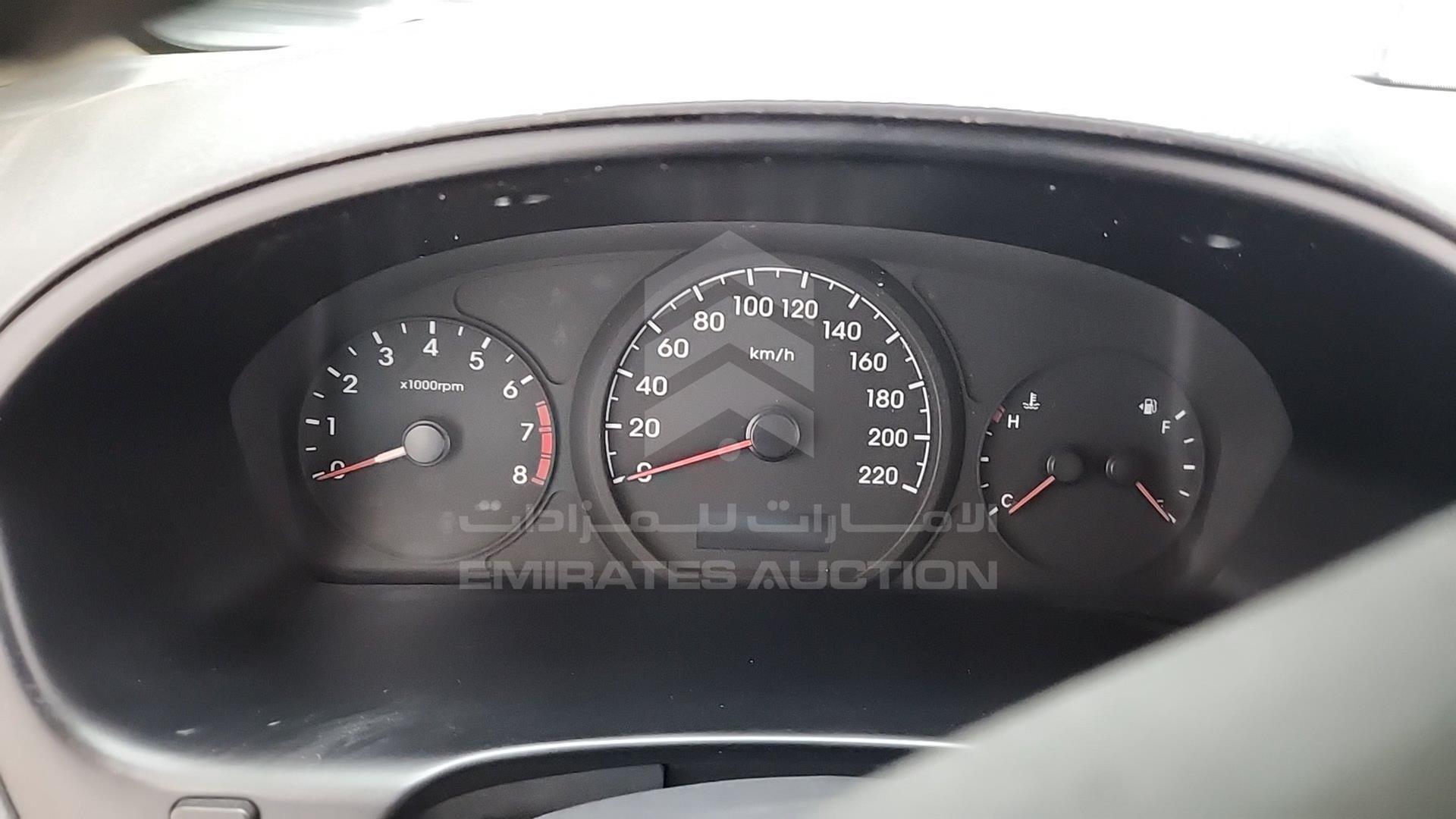 2018 HYUNDAI H1 VIN: KMJWA37R0JU946956
