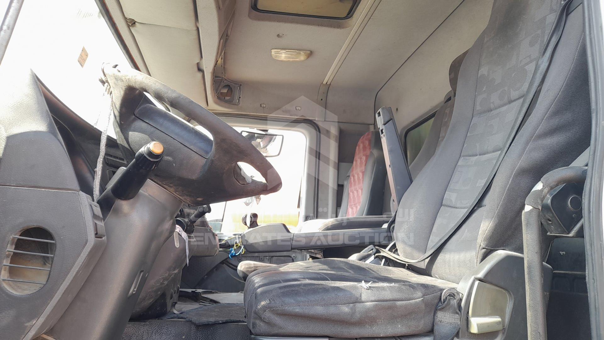 2007 MERCEDES ACTROS VIN: WDAKHCAA47L201969