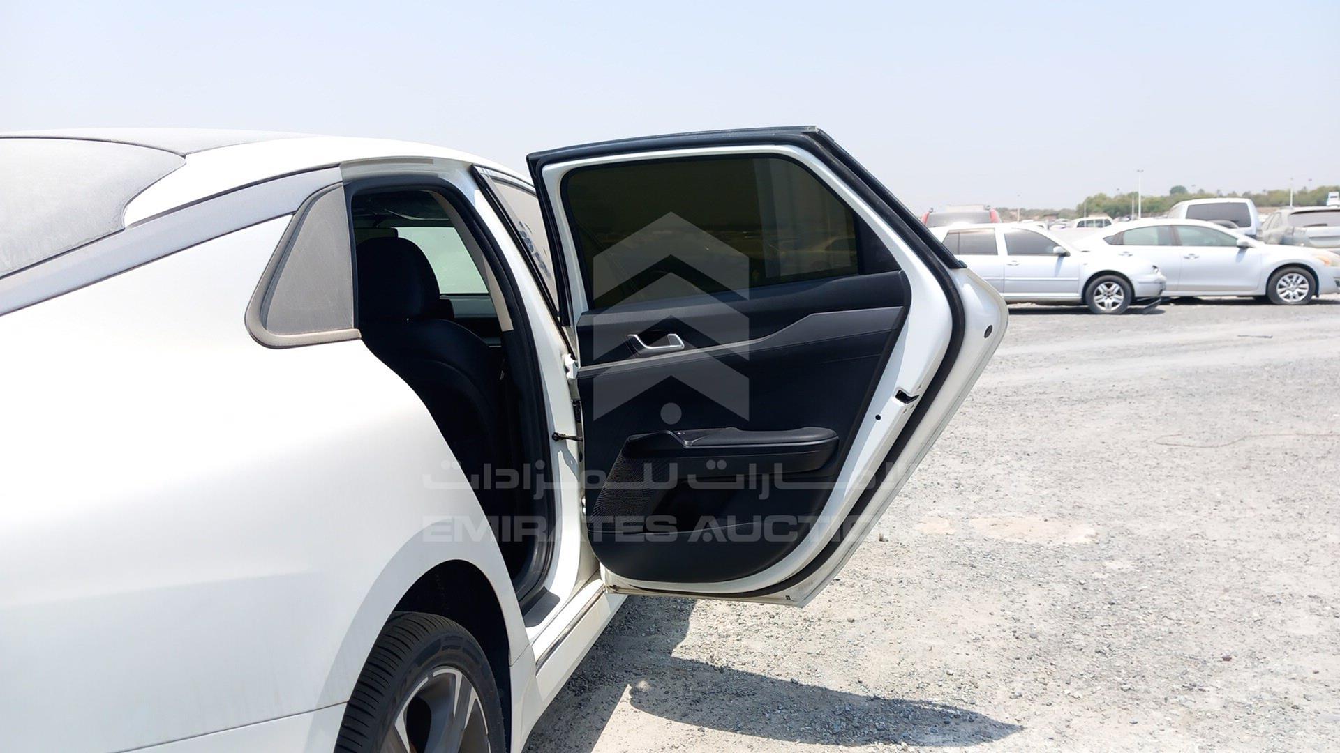 2021 KIA K5 VIN: KNAG24176M5051634