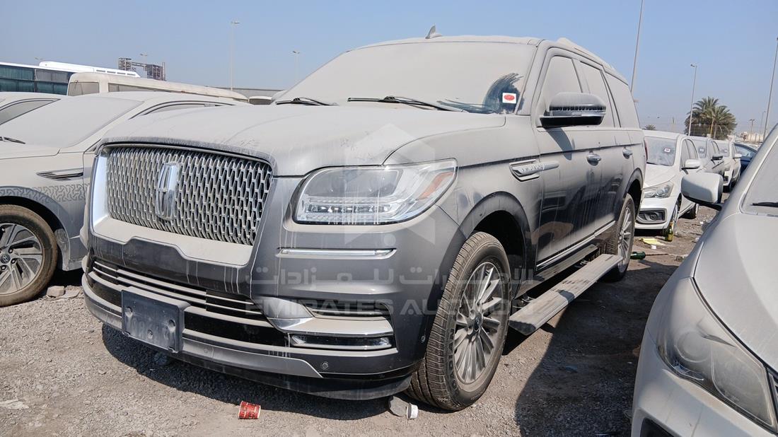 2021 Lincoln Navigator — Front Left Angle — Photo 6