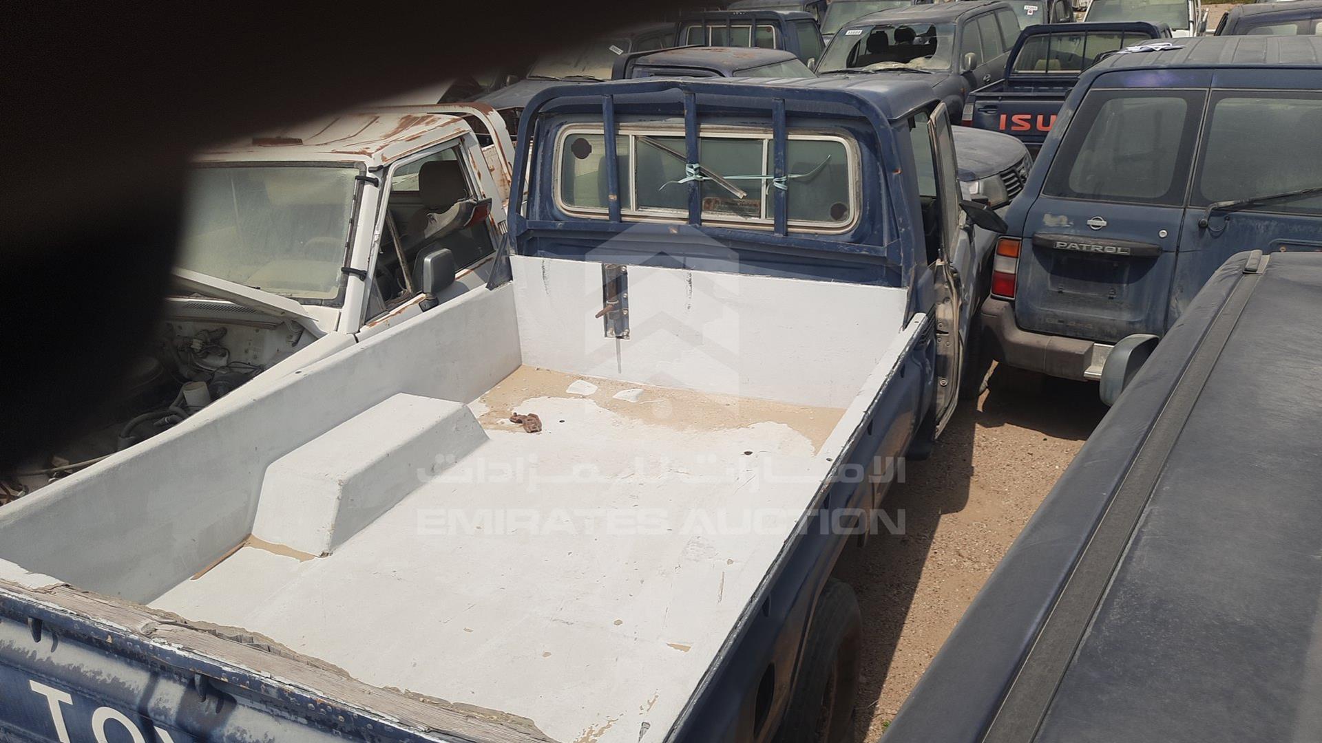 2005 TOYOTA LAND CRUISER VIN: JTFLB71J858007379