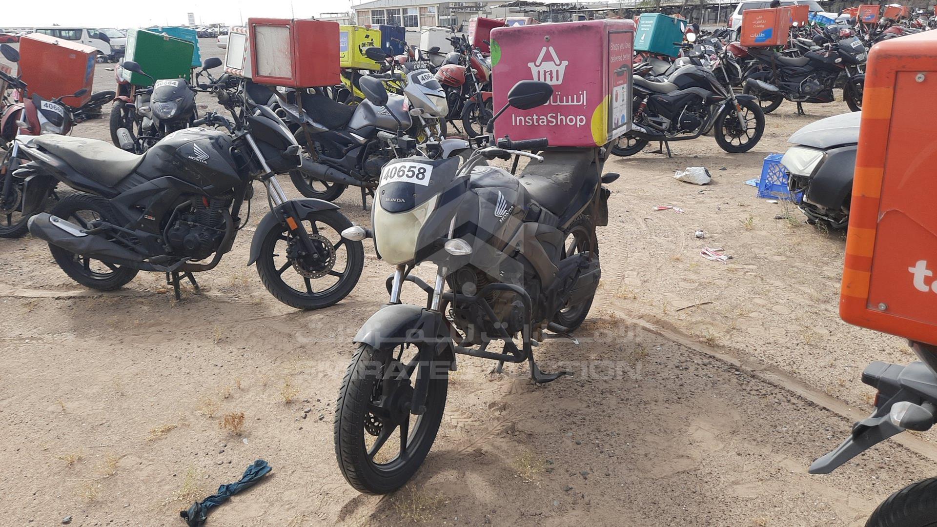 2016 HONDA CBR VIN: ME4KC2033G8002198