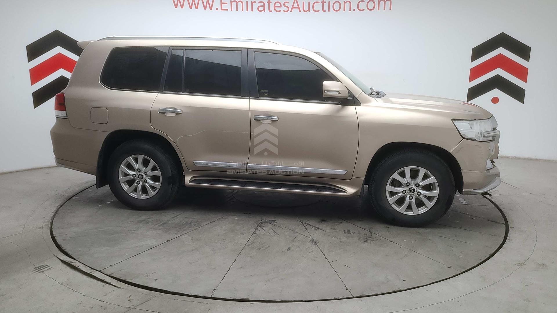 2018 TOYOTA LAND CRUISER VIN: JTMHX01J0J4160430