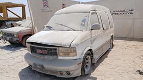 1998 Chevrolet Astro — Front Left Angle — Photo 5 — Thumbnail