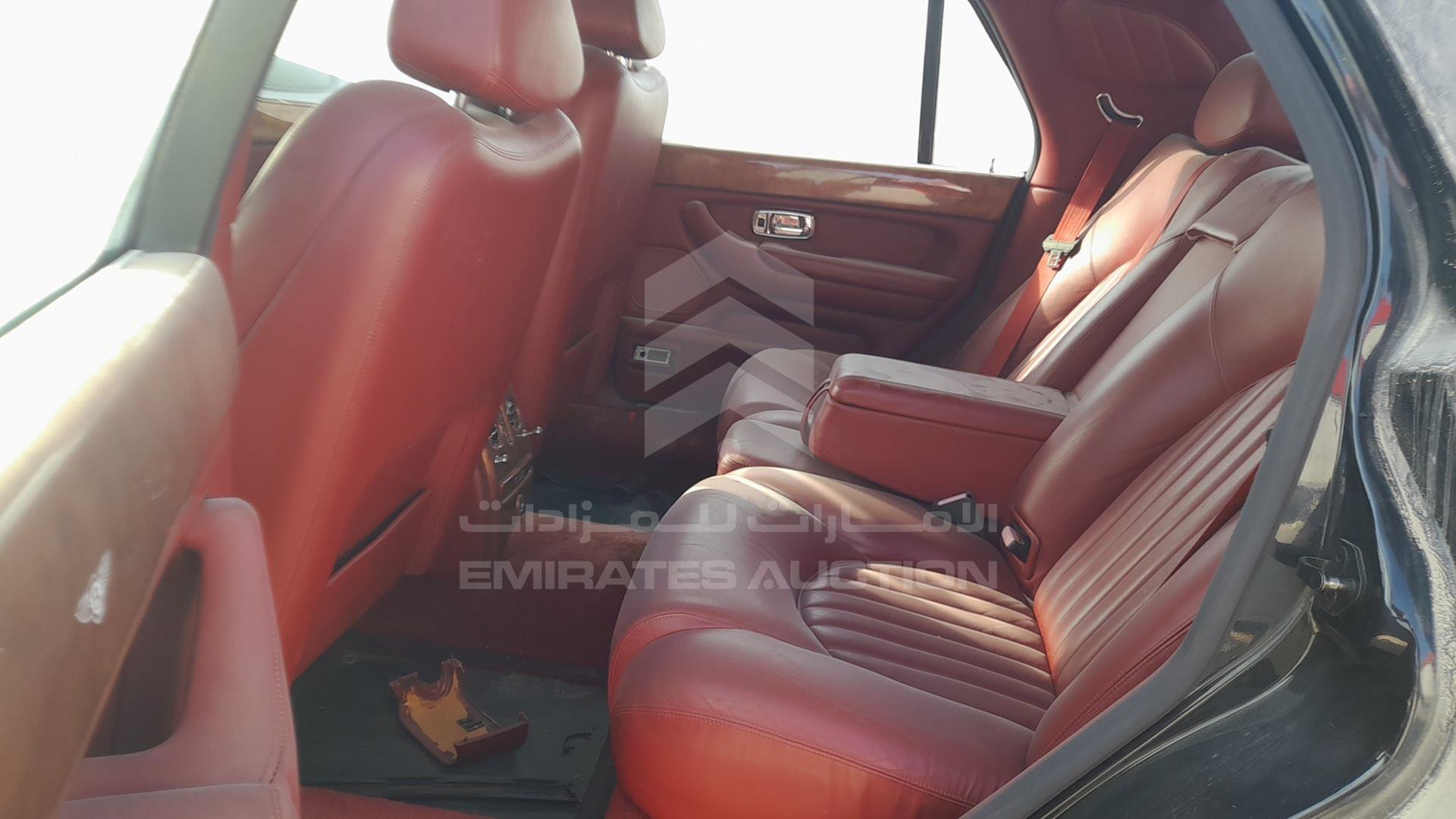 2000 BENTLEY ARNAGE VIN: SCBLC33E6YCX04648