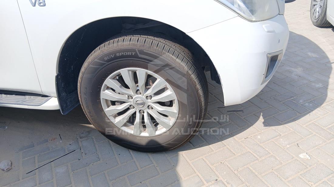 نيسان باترول 2019 — الإطار الأمامي الأيمن — صورة 28