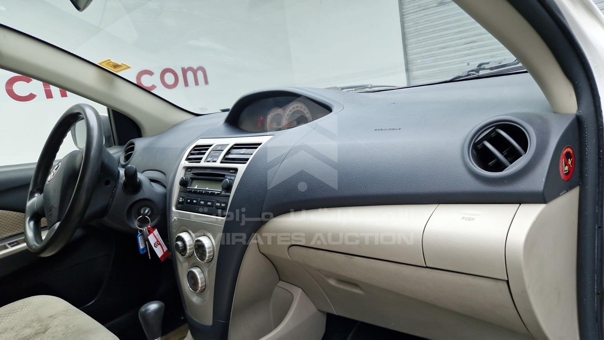 2008 TOYOTA YARIS VIN: JTDBW923884016907