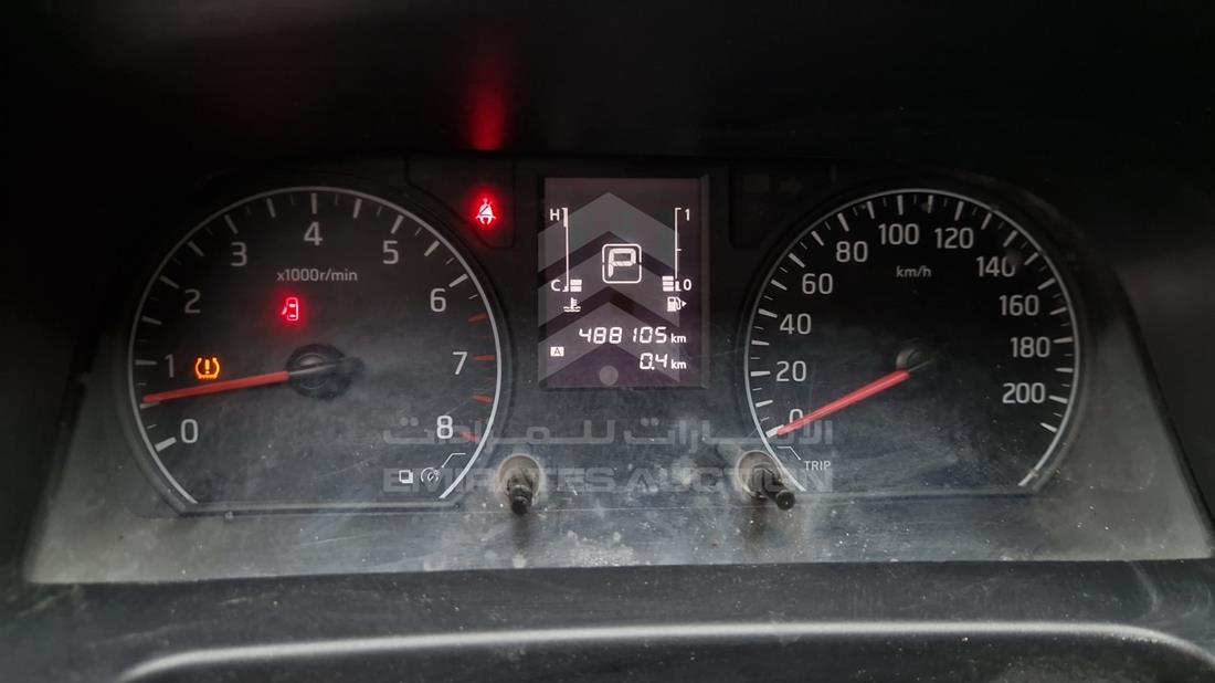 2018 Nissan Urvan — Speedometer & RPM Gauges — Photo 9