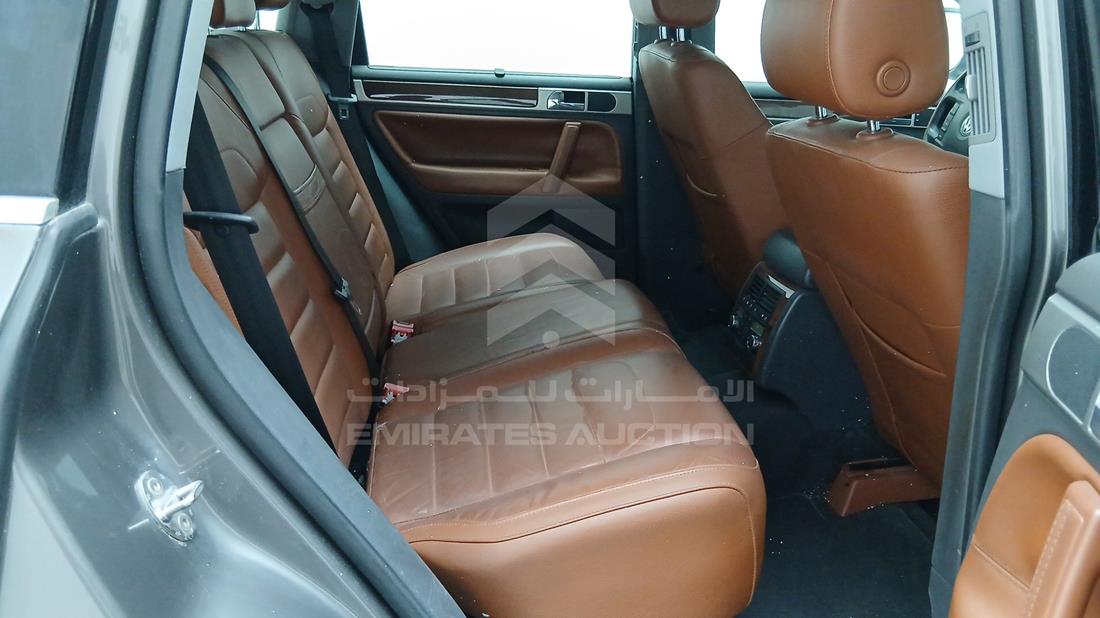 2008 Volkswagen Touareg — Rear Right Passenger View — Photo 15