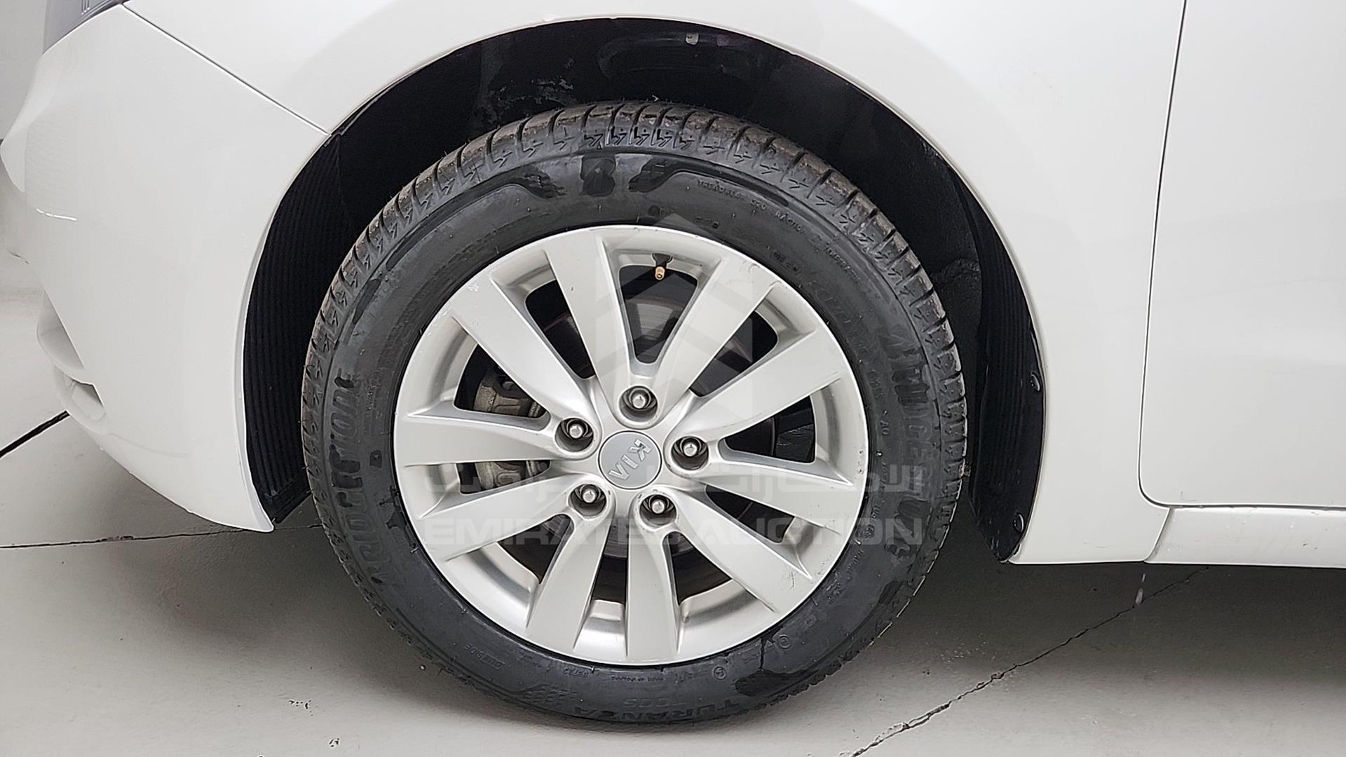 2016 KIA CERATO VIN: KNAFK4175G5535178