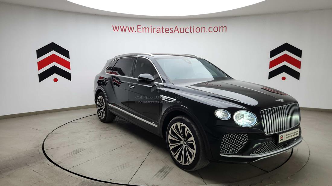 2025 Bentley Bentayga — Front Right Angle — Photo 12