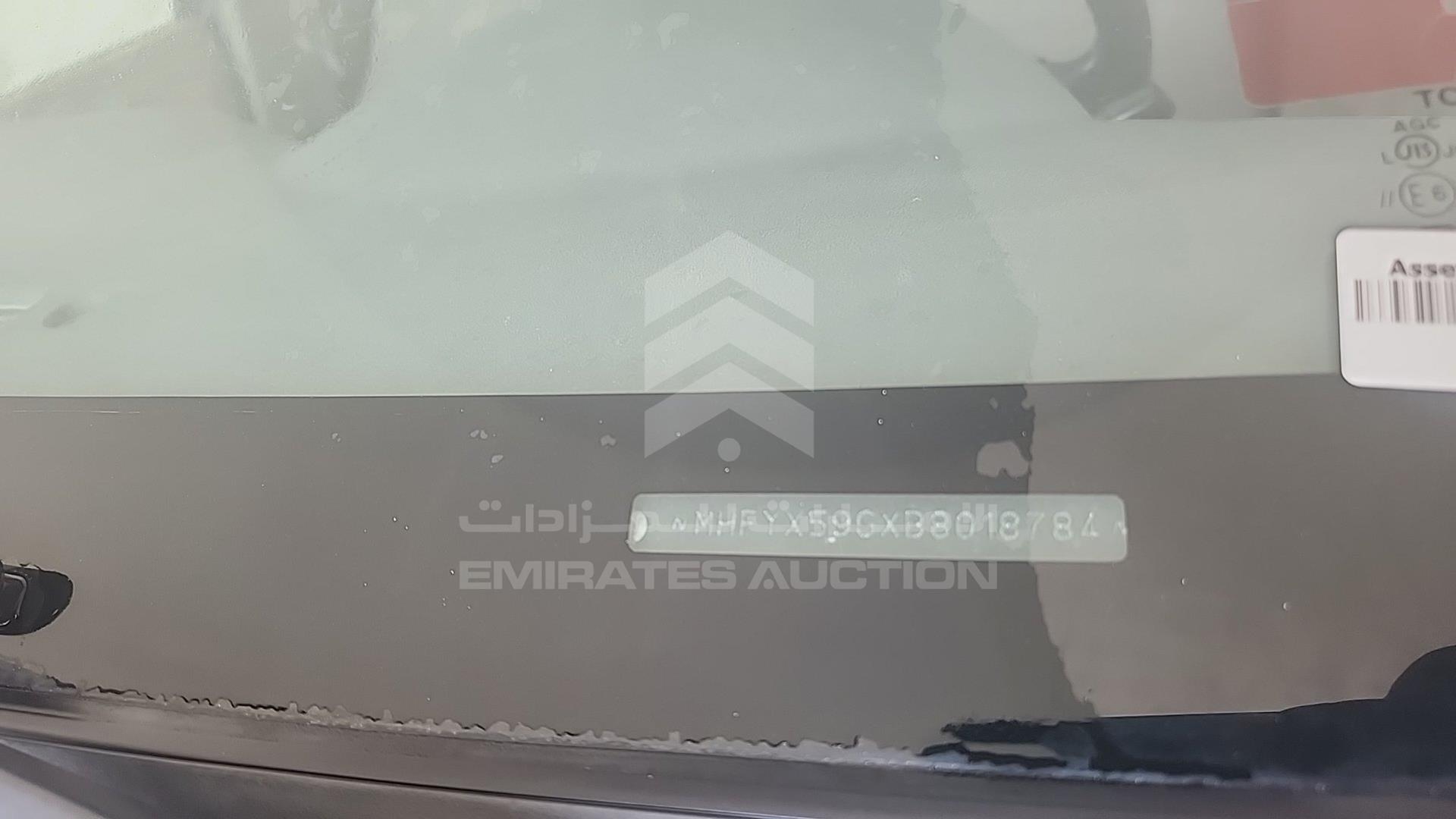 2011 TOYOTA FORTUNER VIN: MHFYX59GXB8018784