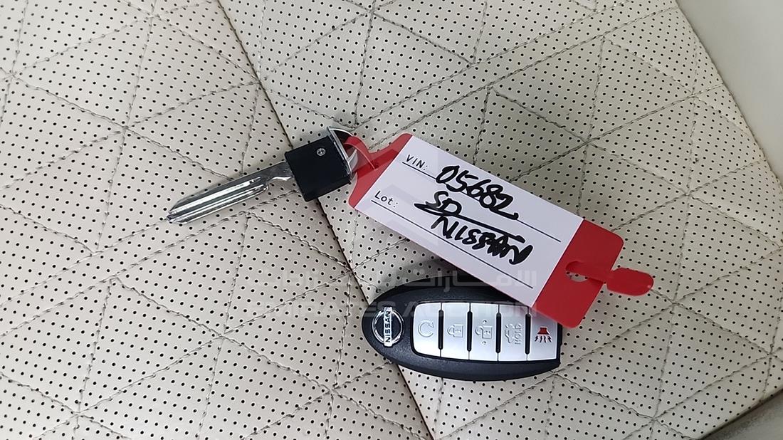 2022 Nissan Maxima — Keys — Photo 4