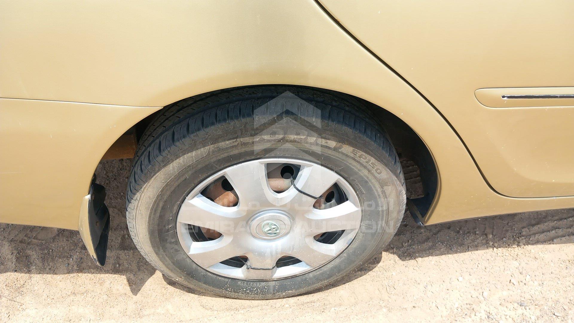 2003 TOYOTA --- VIN: 6T1BE32K63X403261
