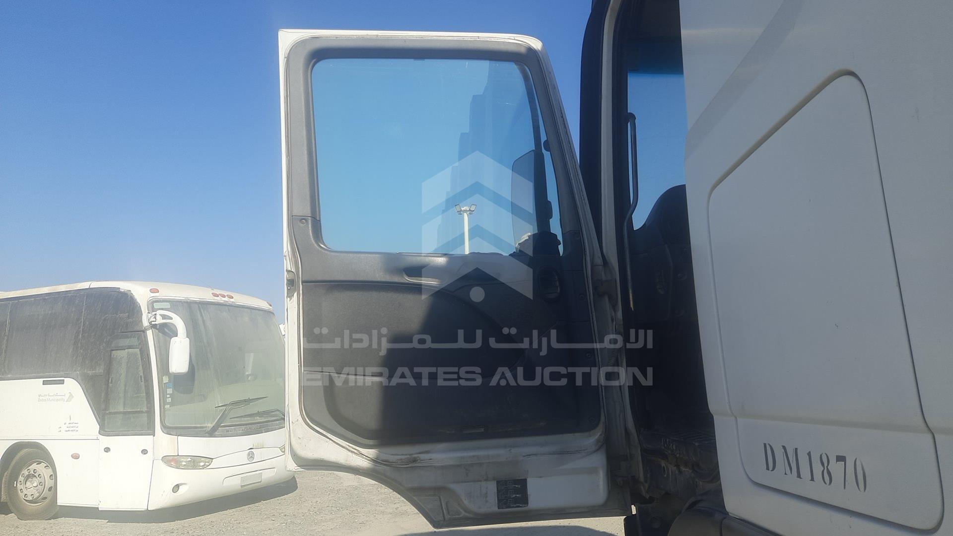 2008 MERCEDES ACTROS VIN: WDAKHCAA88L280323