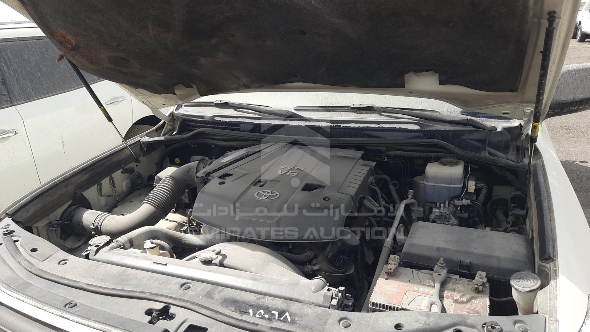 2011 TOYOTA LAND CRUISER VIN: JTMDU09J3B4043695
