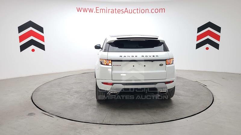 SALVA2BG0EH935397 Auction: EmiratesAuction Lot: 416781 SALVA2BG0EH935397 Range Rover Evoque 2014 WHITE Photo 10