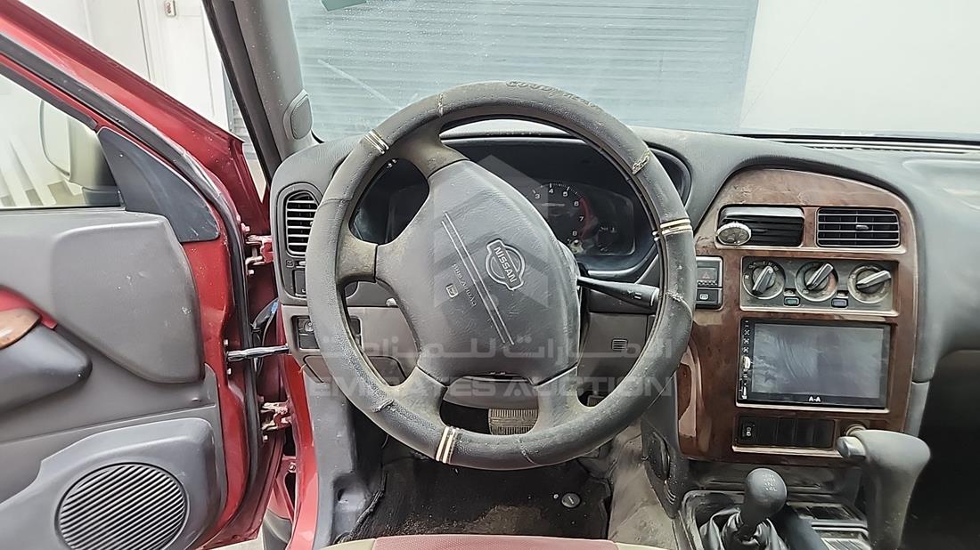 1998 Nissan Pathfinder — Steering & Mounted Controls — Photo 13