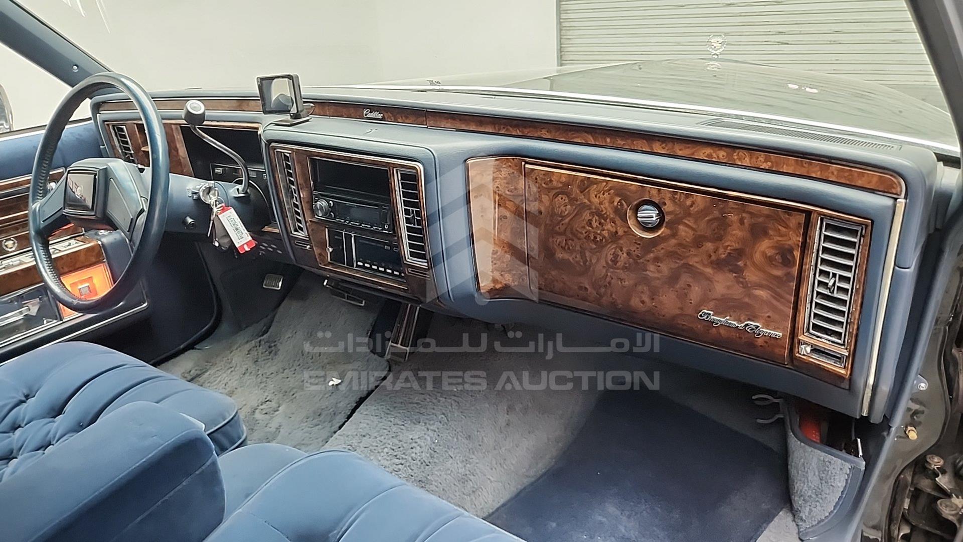 1992 CADILLAC BROUGHAM VIN: 1G6DW5473NR704705