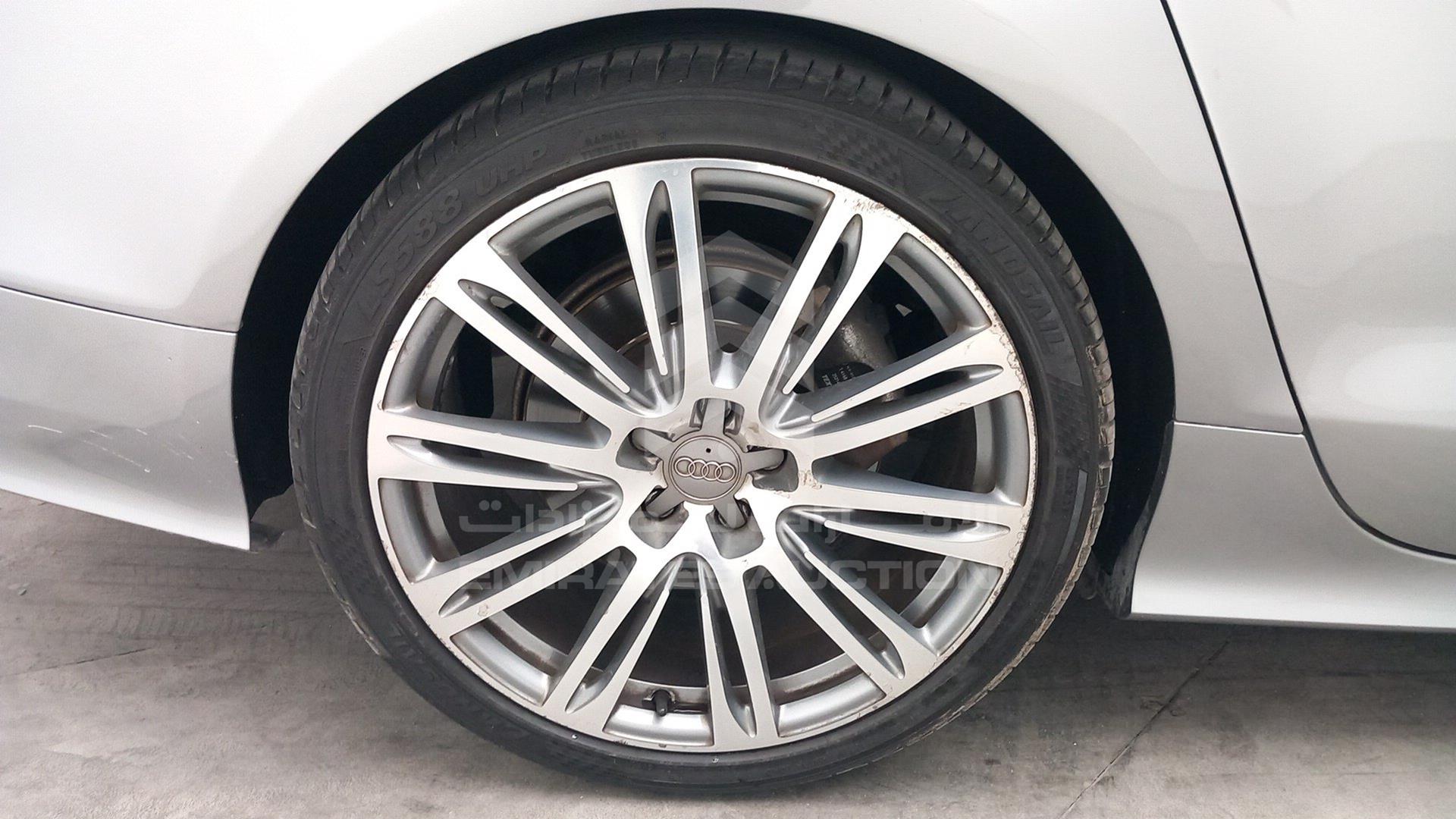 2013 AUDI A7 VIN: WAUSGC4G6DN000958