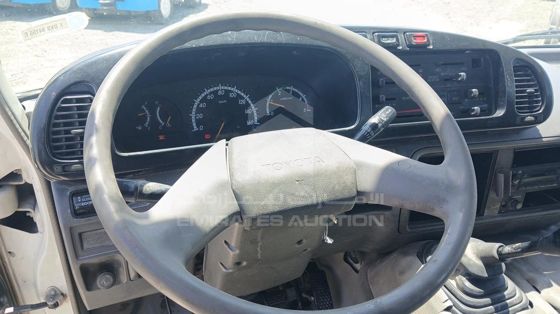 2012 Toyota Coaster — Steering & Mounted Controls — Photo 14