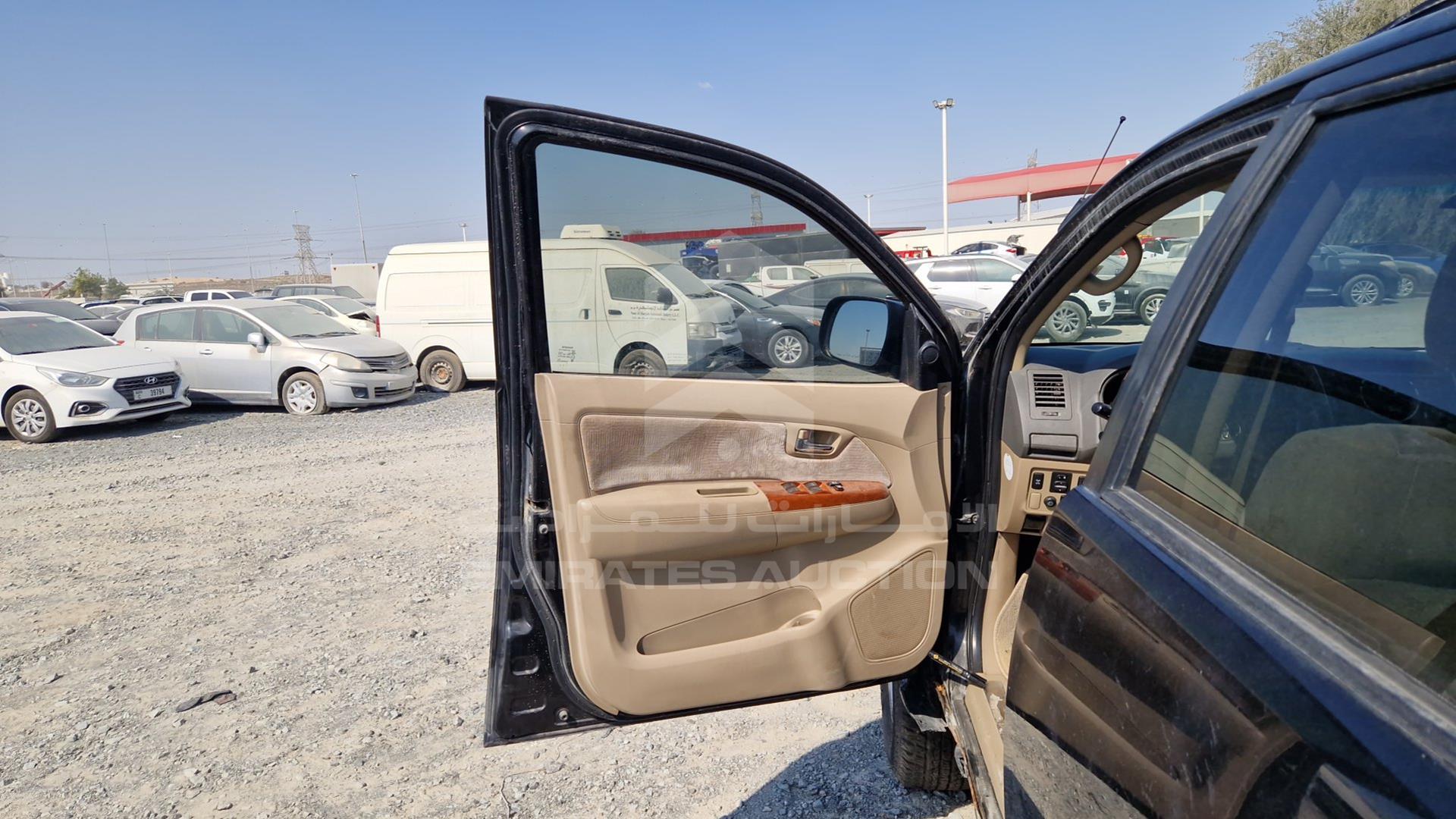 2011 TOYOTA FORTUNER VIN: MHFYU59G2B7015165