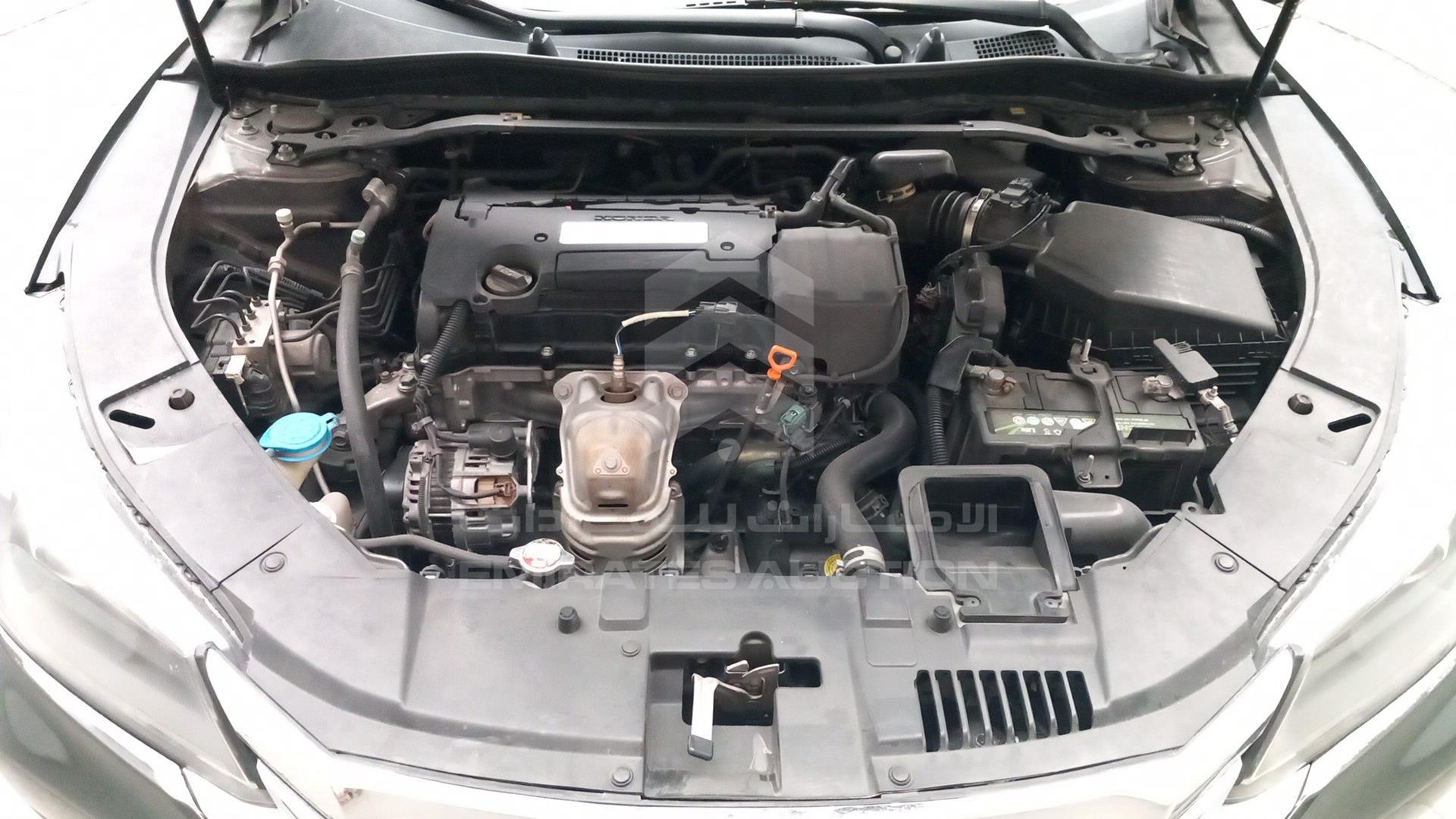 2016 HONDA ACCORD VIN: LUCCR2668G3407434