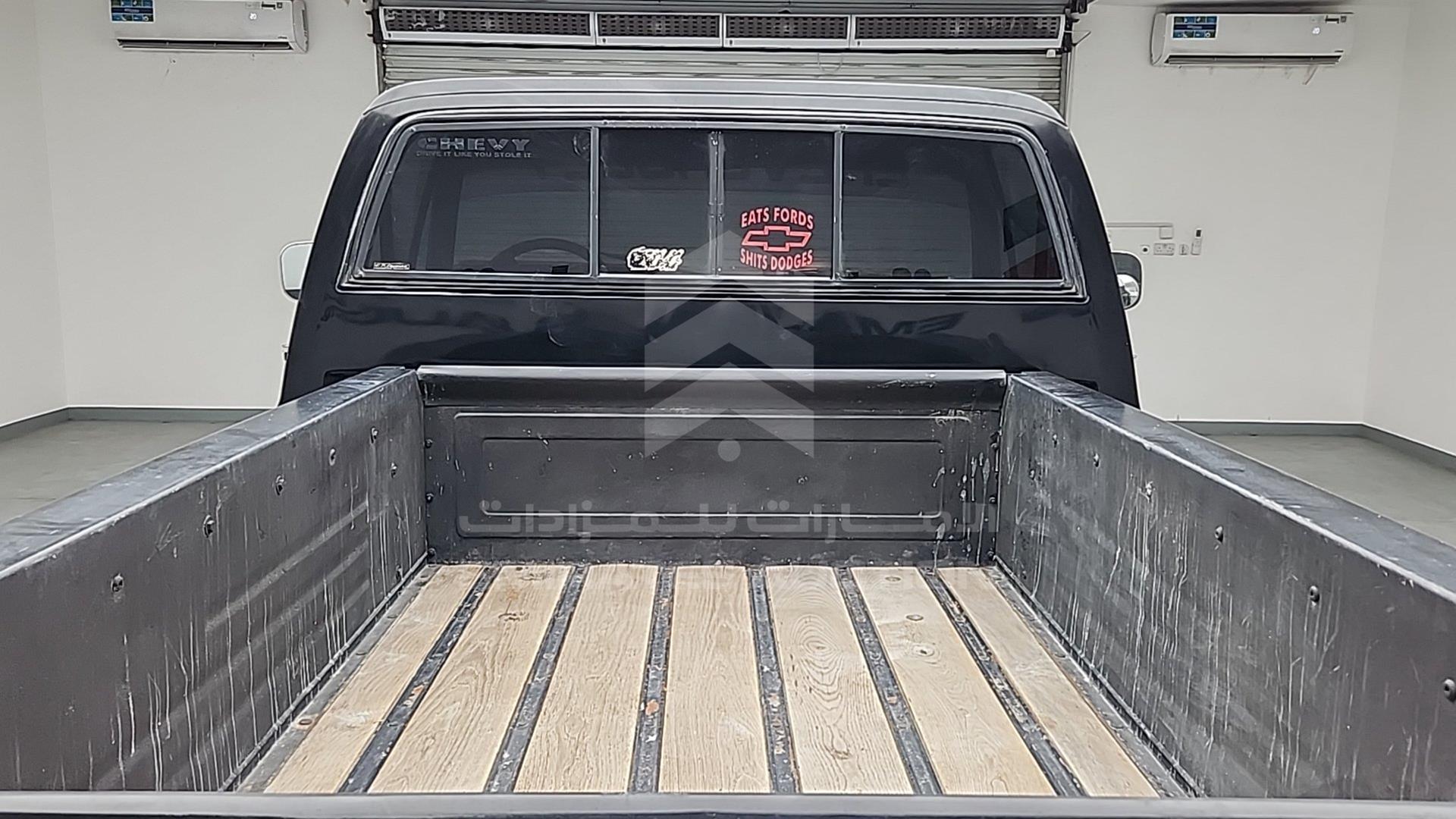 1985 CHEVROLET SILVERADO VIN: 1GCEK14H2FJ180672