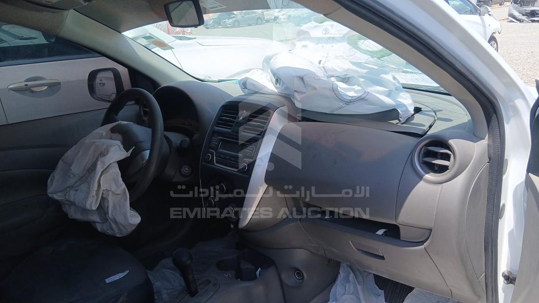 نيسان صني 2022 — زاوية واجهة الراكب الأمامي الأيمن — صورة 22