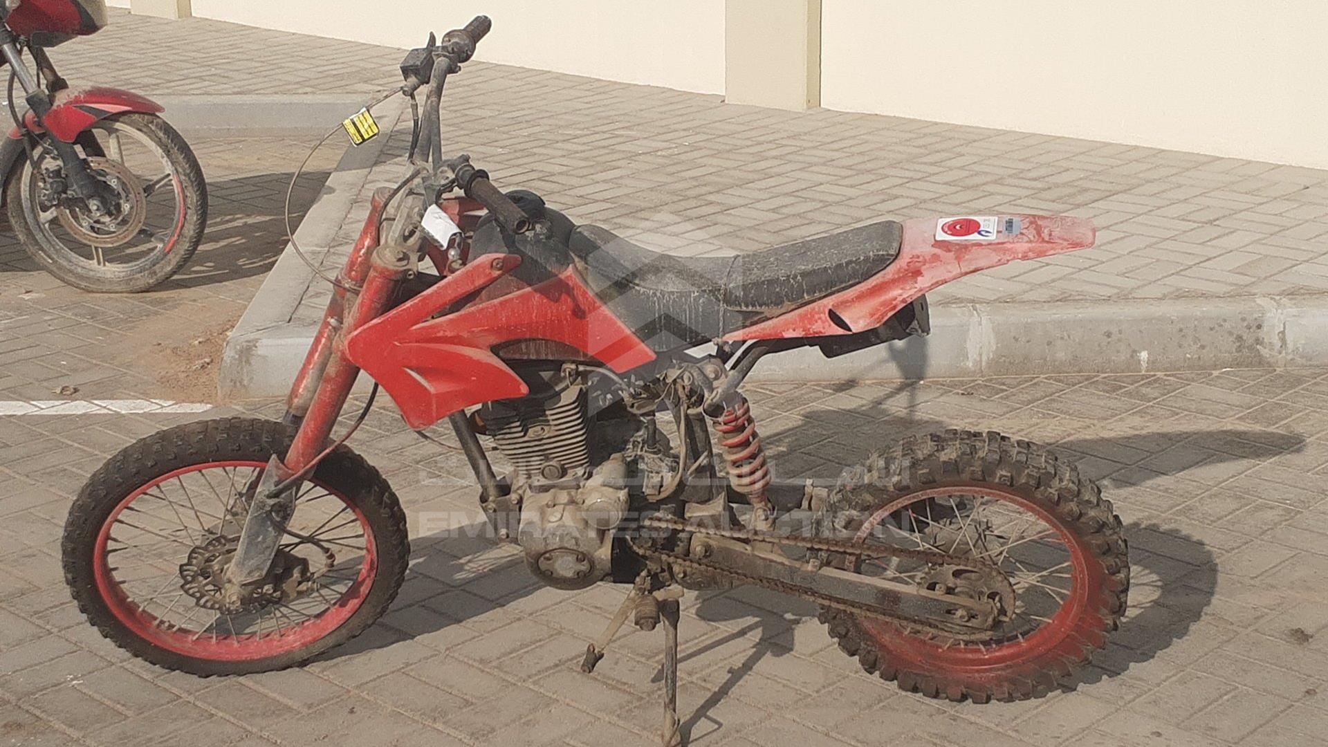 0 MOTORBIKE OFF ROAD VIN: LSD713E2017120038