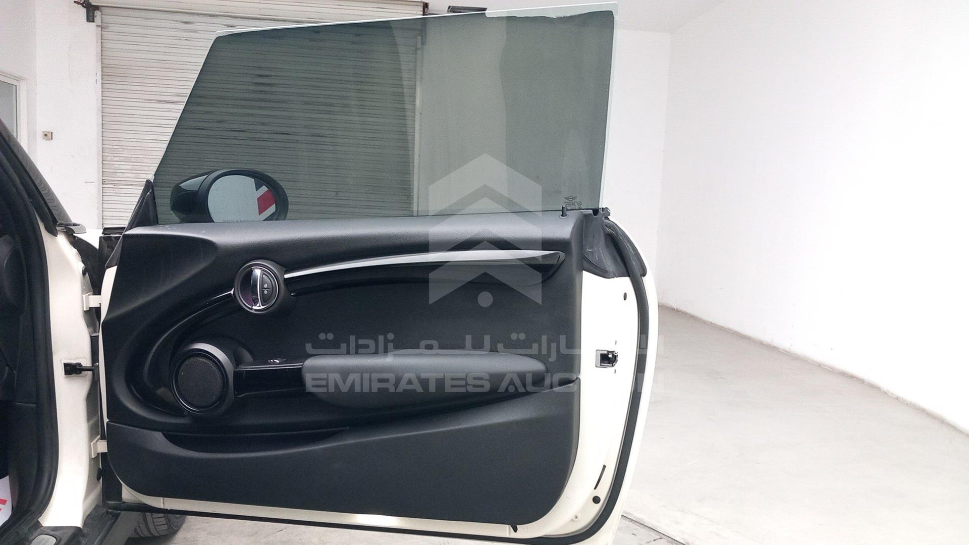 2020 MINI COOPER VIN: WMWWJ5C04L3L32670