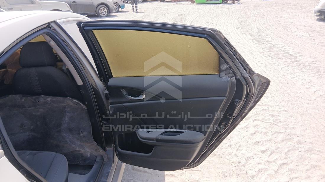 هوندا سيفيك 2018 — الباب الخلفي الأيمن — صورة 21