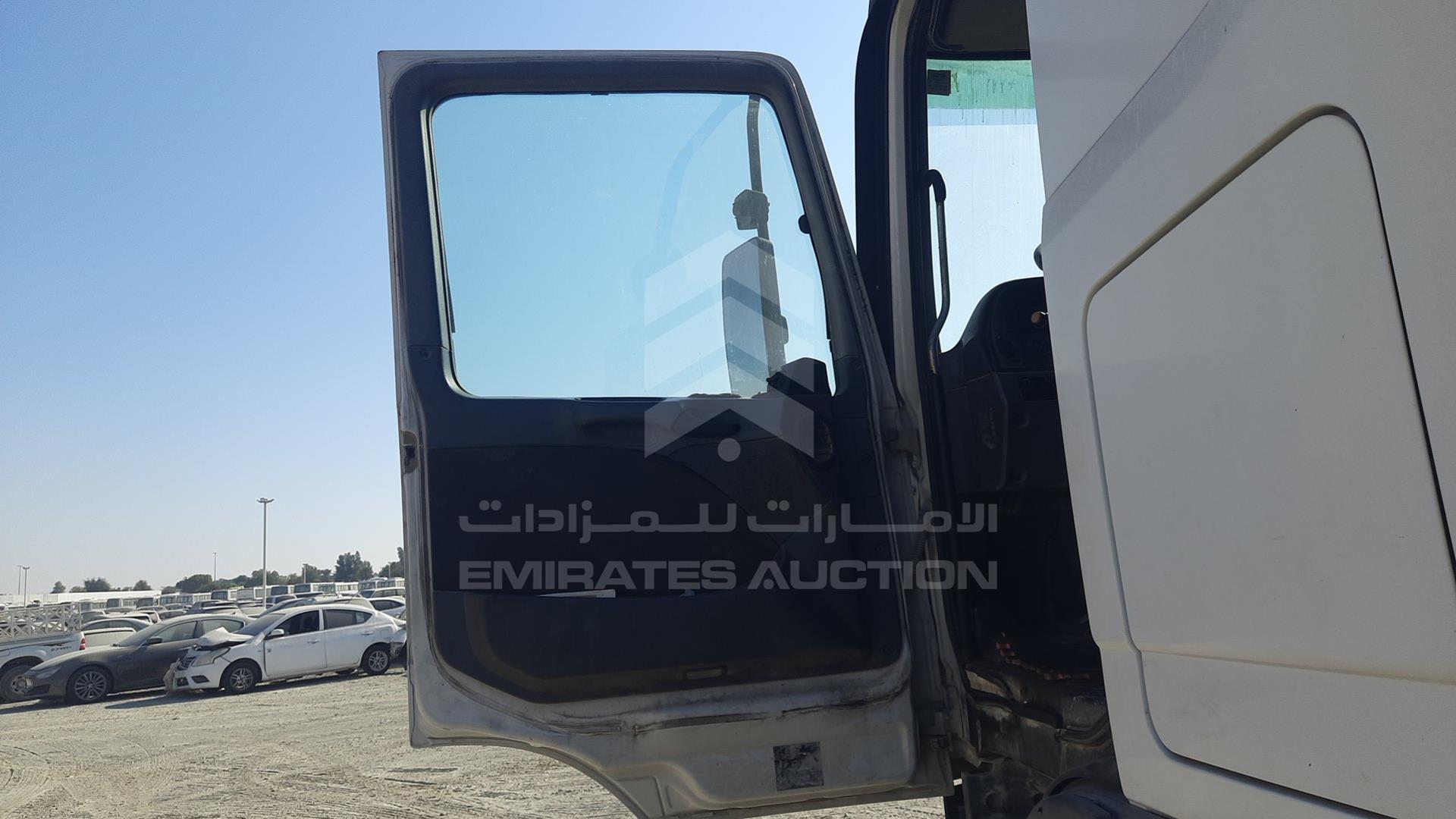 2008 MERCEDES ACTROS VIN: WDAKHCAA98L280329