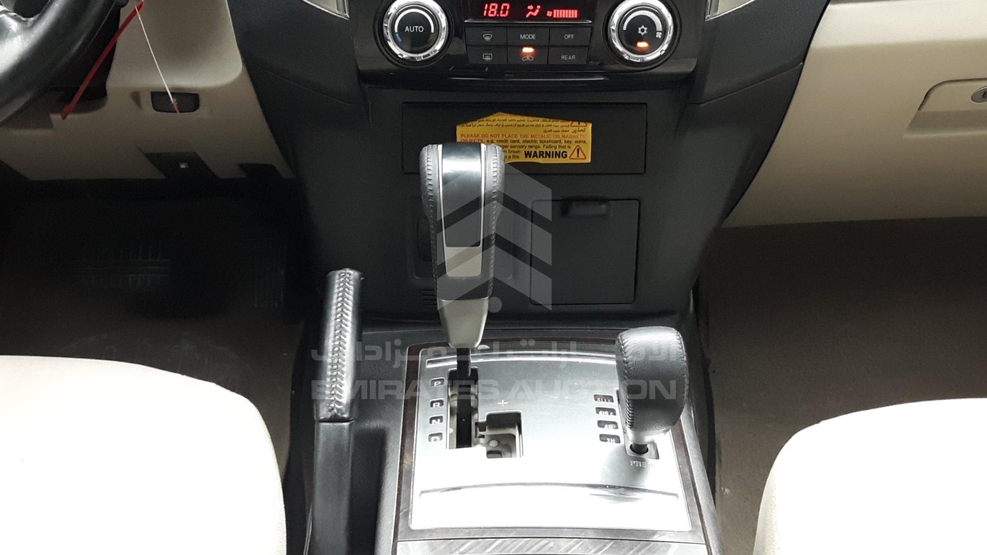 2017 MITSUBISHI PAJERO VIN: JE4MR62N3HJ705986