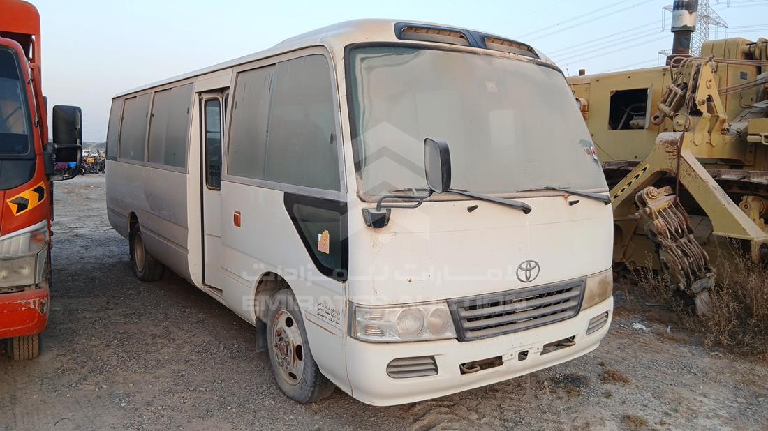 2014 Toyota Coaster — Front Right Angle — Photo 9