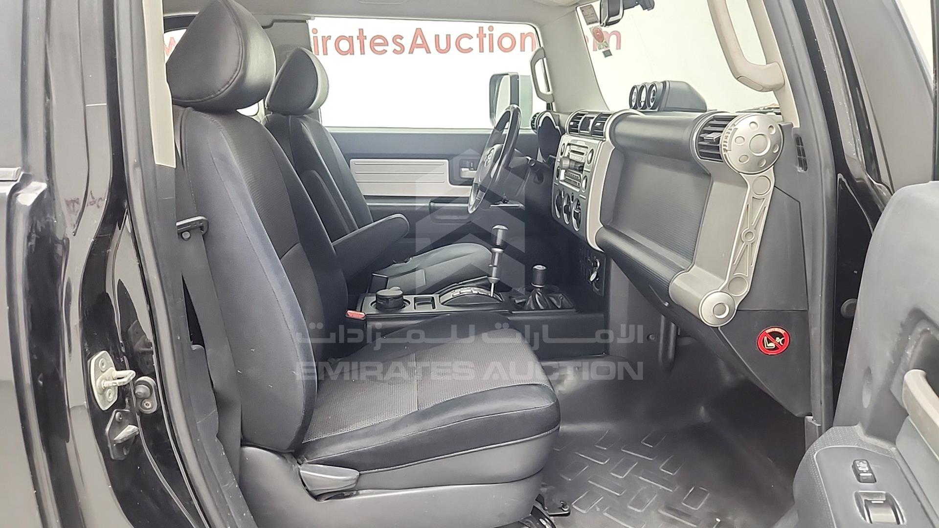 2010 TOYOTA FJ CRUISER VIN: JTEBU11F0AK086658