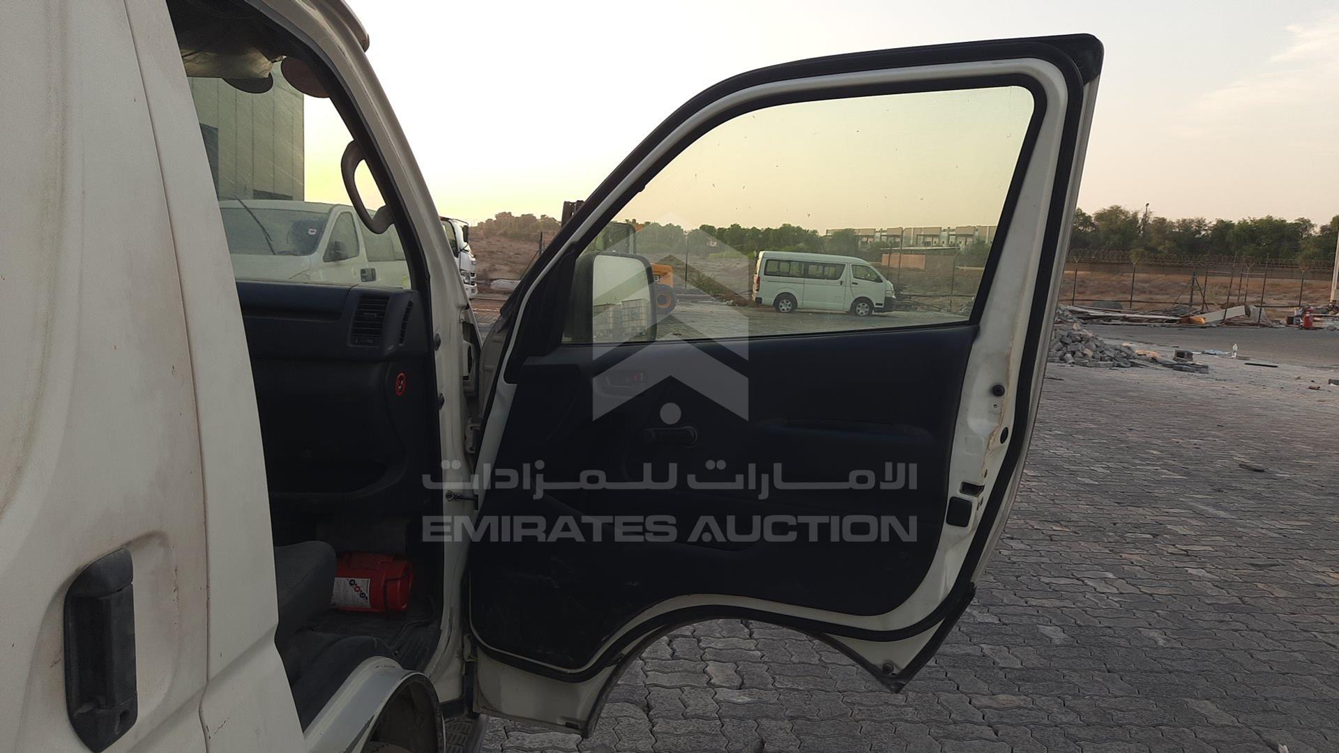 2017 TOYOTA HIACE VIN: JTFHX02P1H0111359