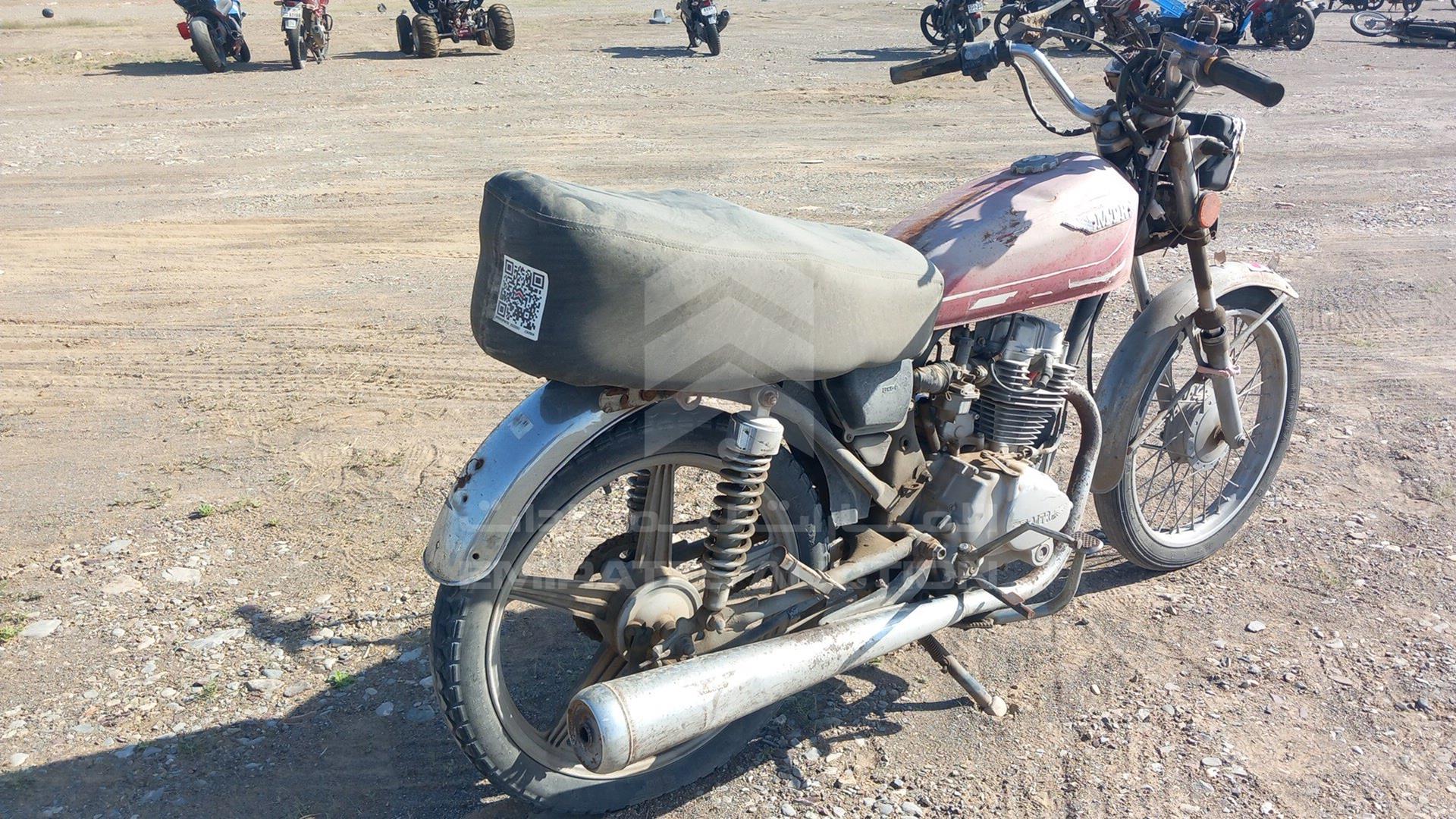 0 MTR MOTORBIKE VIN: LMHPCJL77C0800079