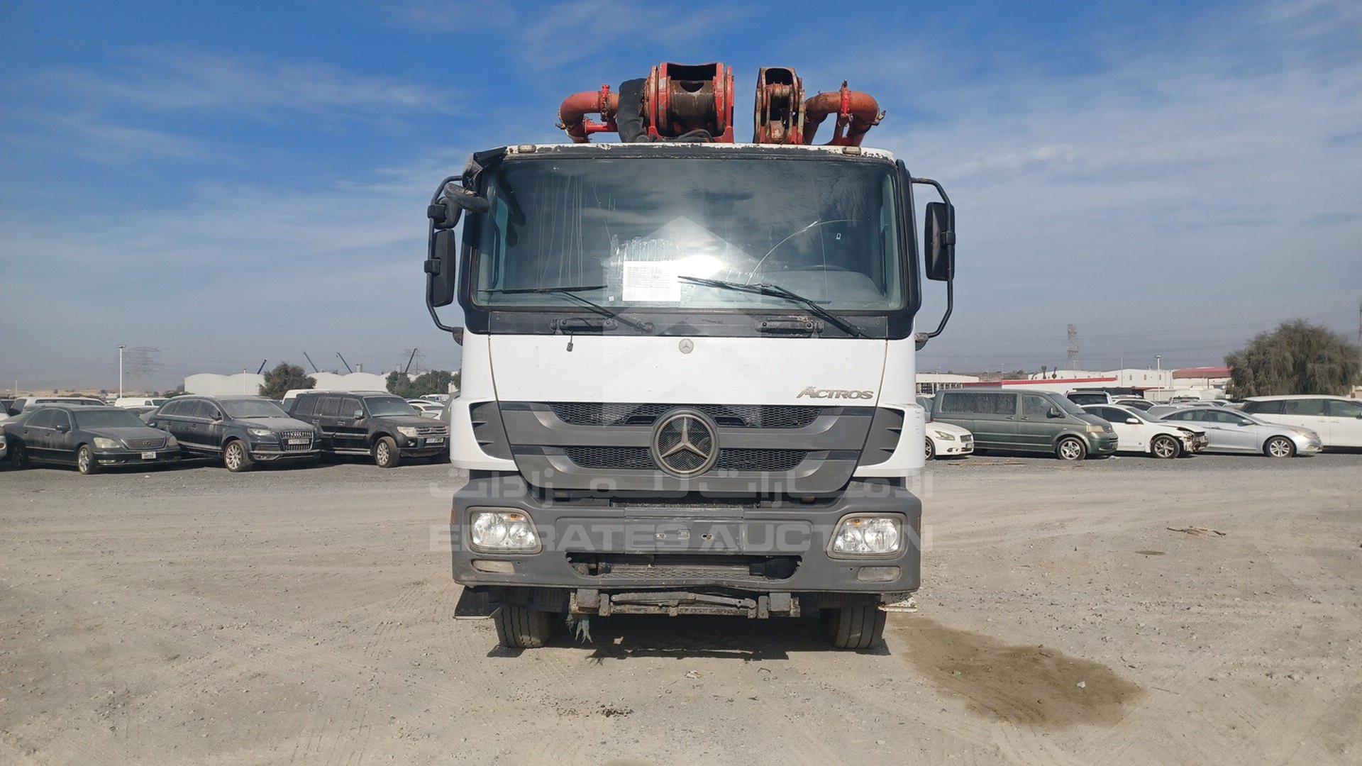 2011 MERCEDES ACTROS VIN: WDAKHCAA0BL590781