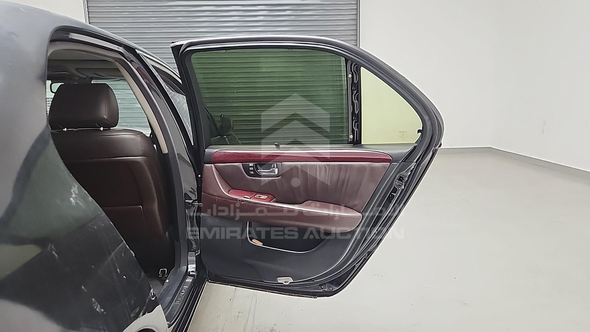 2001 LEXUS LS 430 VIN: JTHBN30FX10038187