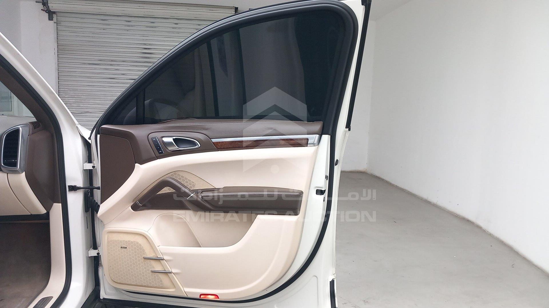 2011 PORSCHE CAYENNE VIN: WP1ZZZ92ZBLA49779