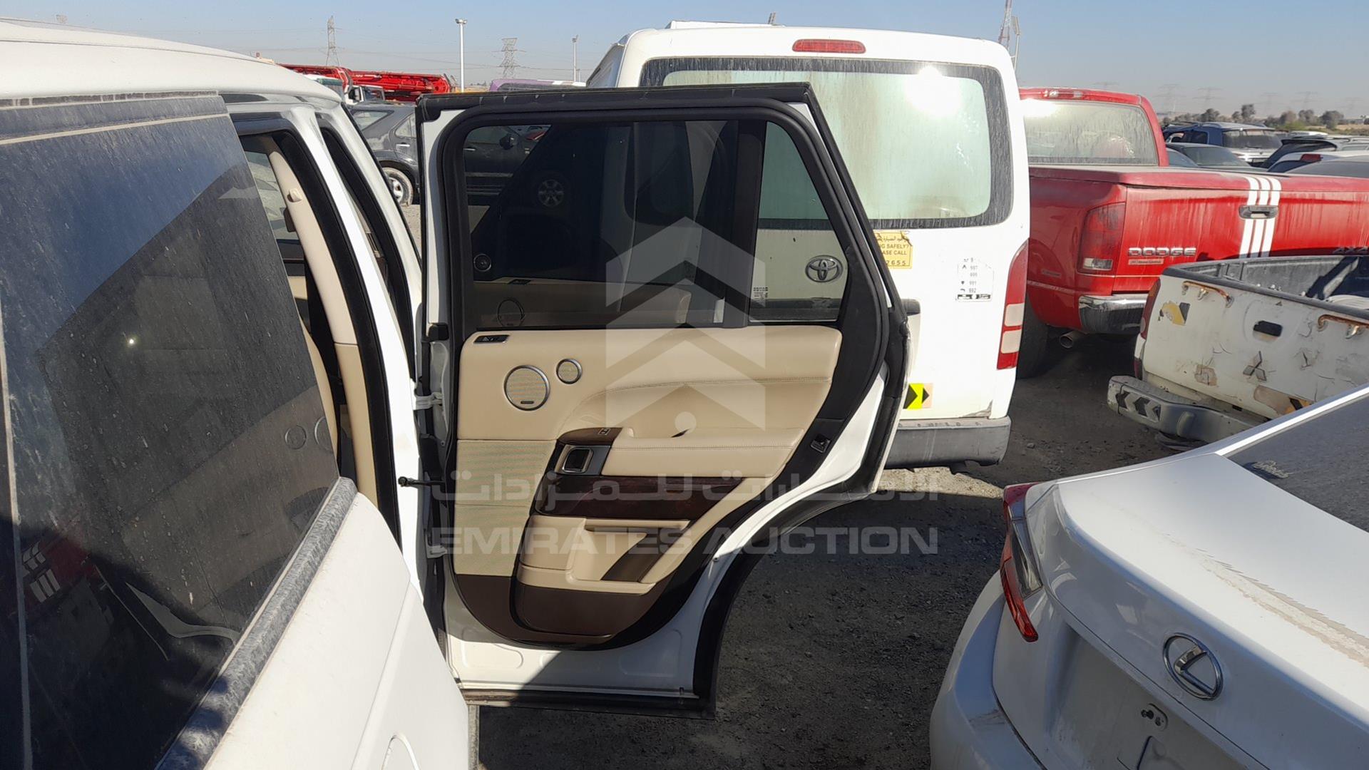 2014 RANGE ROVER VOGUE VIN: SALGA2EFXEA136165