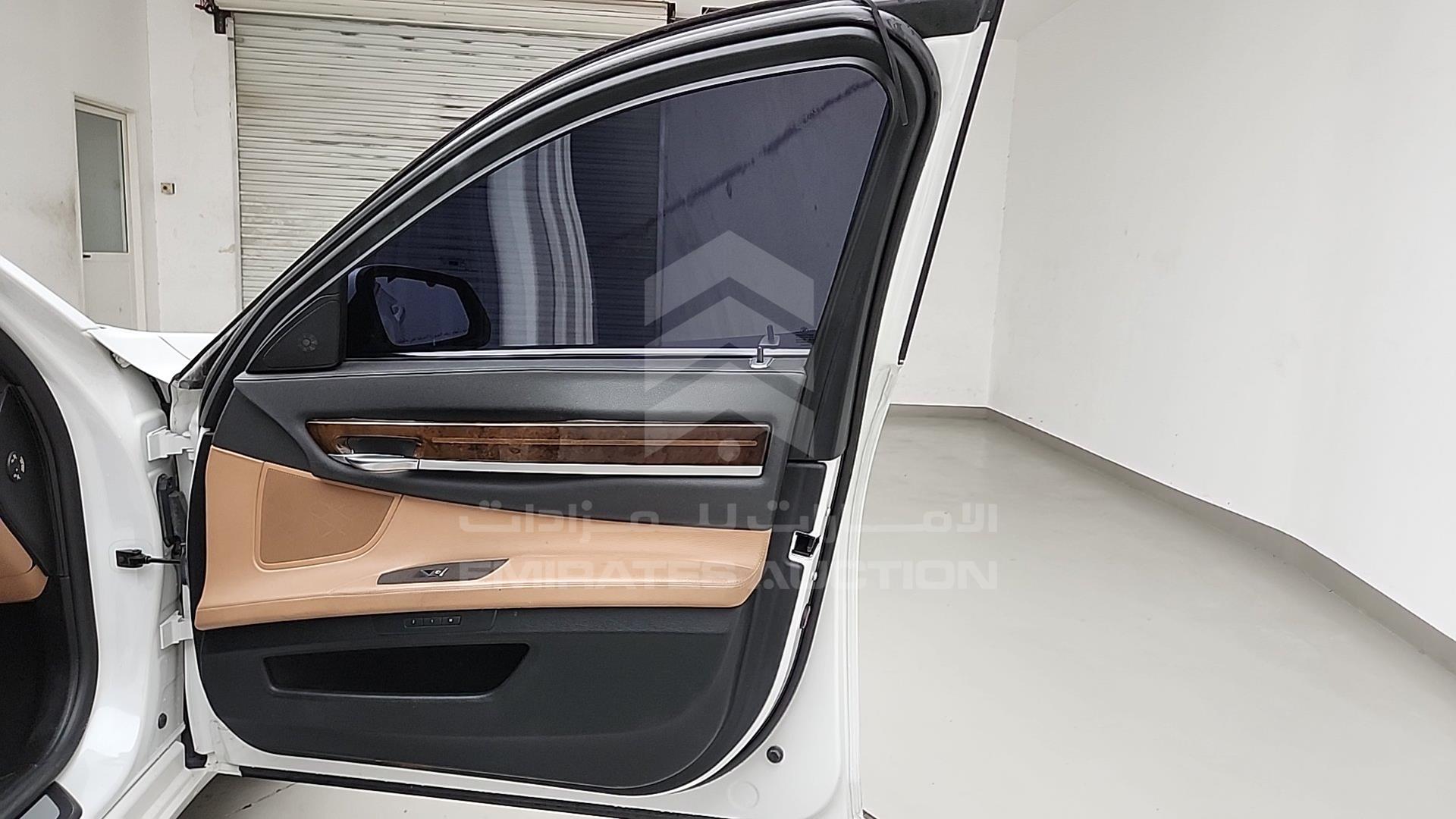 2013 BMW 750LI VIN: WBAYE8105DDD87712