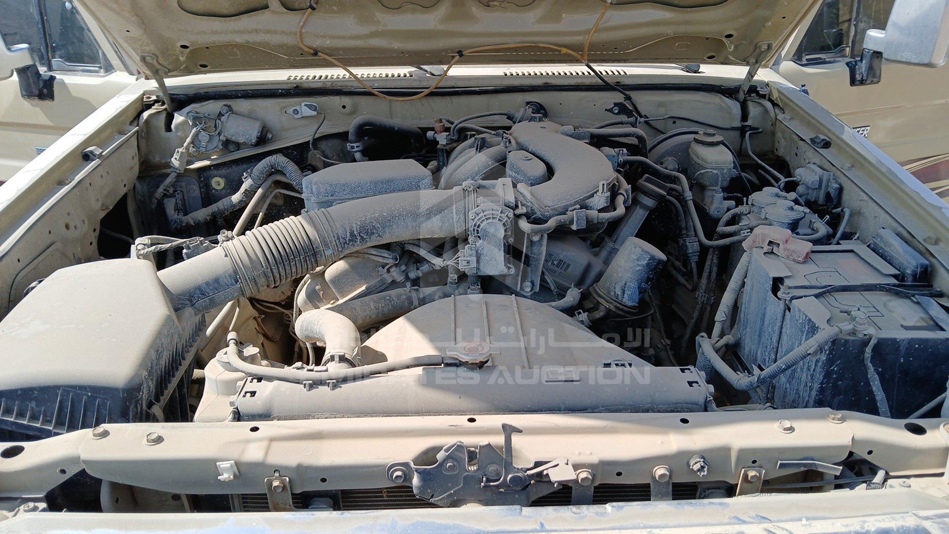 2015 TOYOTA LAND CRUISER VIN: JTFLU73J1F7019579