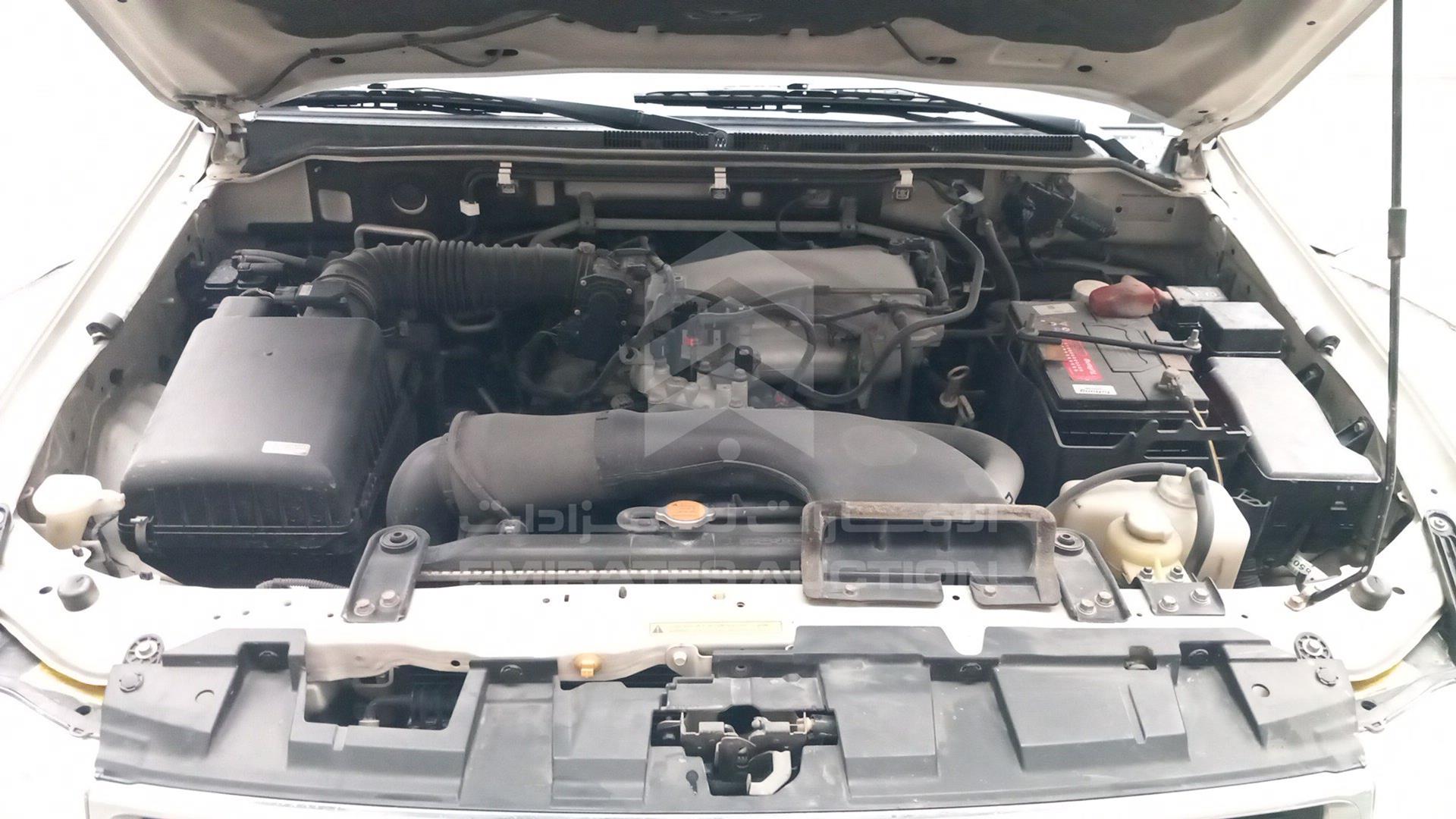 2010 MITSUBISHI PAJERO VIN: JMYLRV95WAJ713865