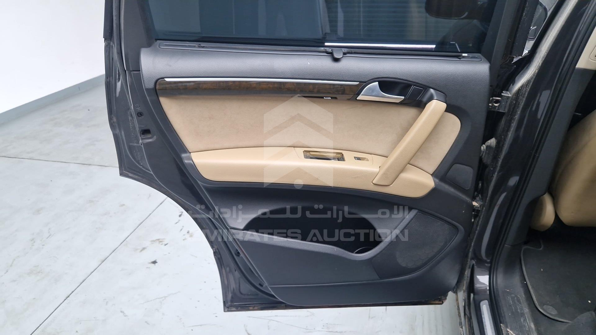 2011 AUDI Q7 VIN: WAUAGD4L7BD020525