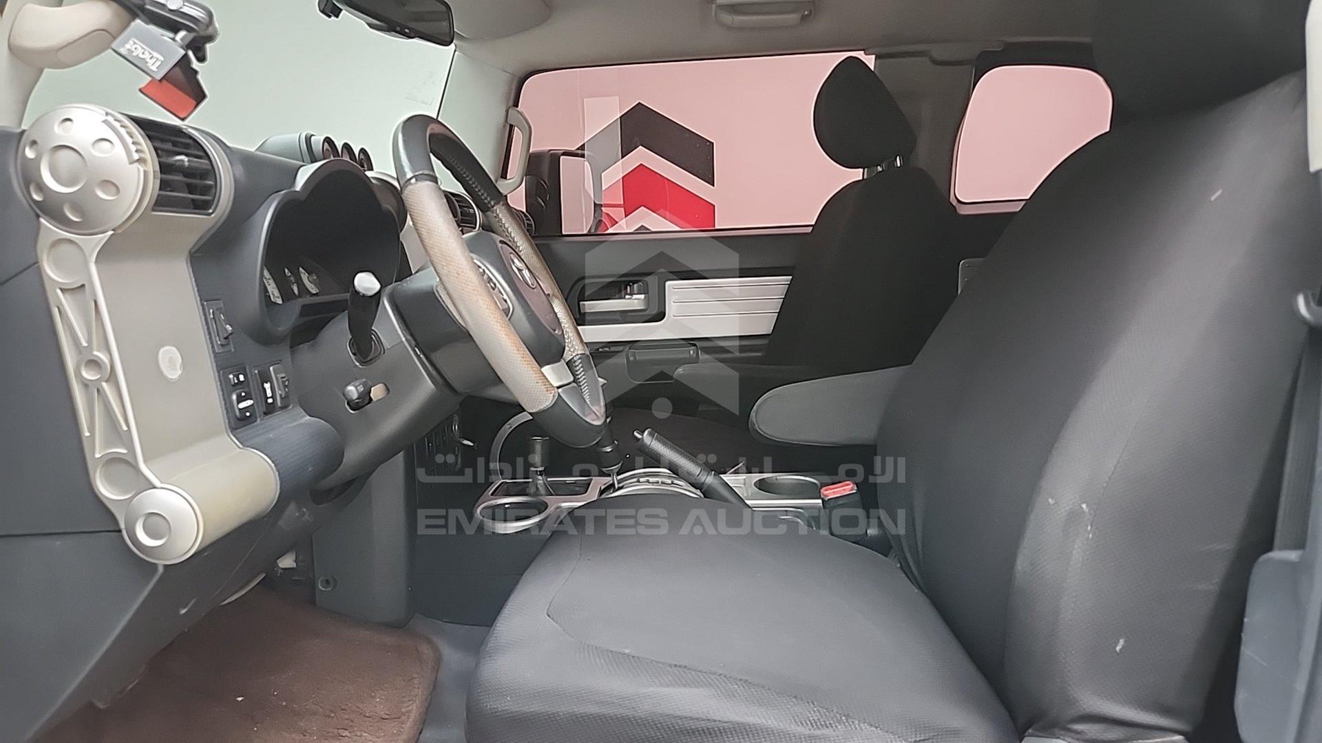 2013 TOYOTA FJ CRUISER VIN: JTEBU11F8DK168738