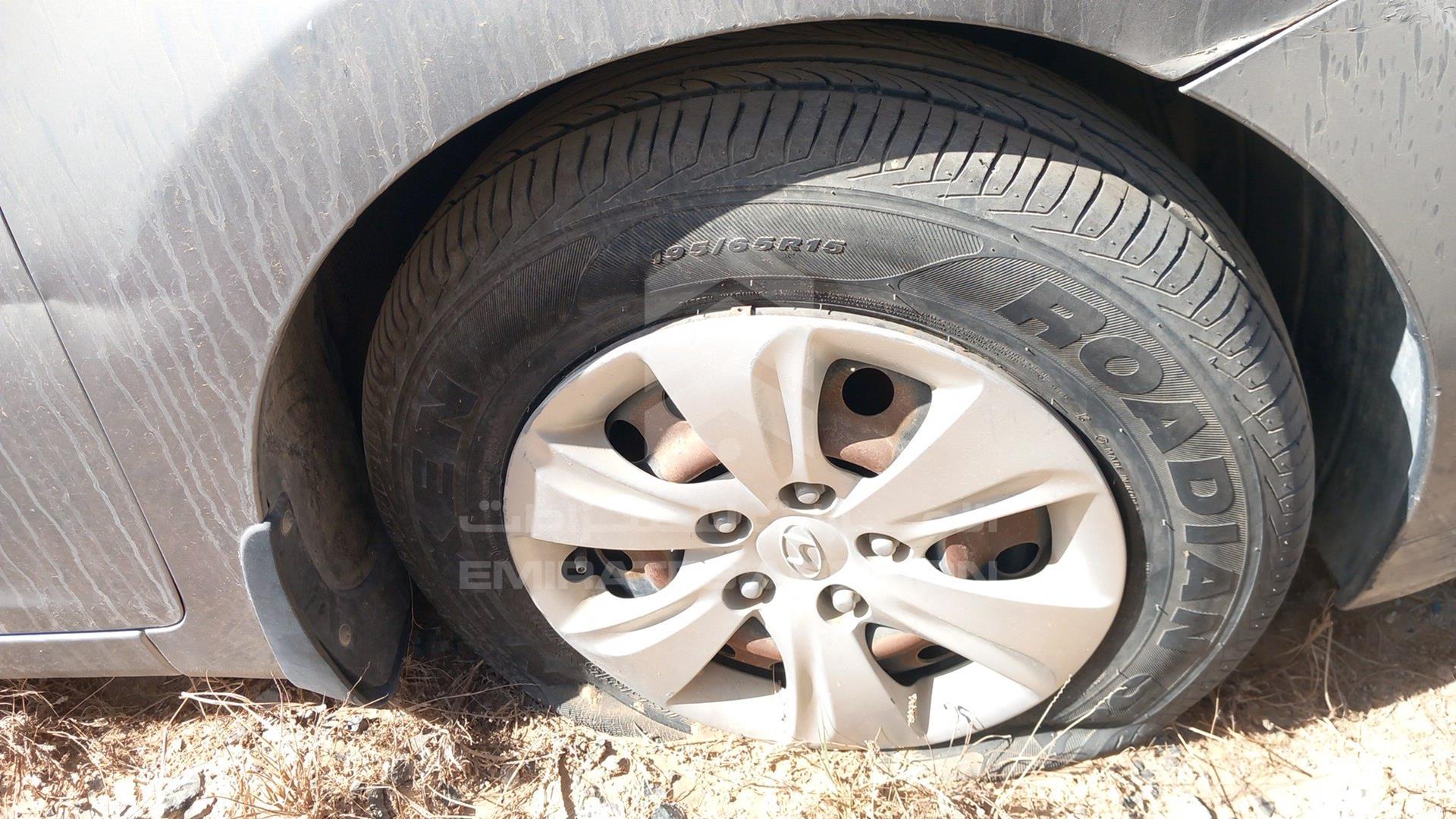 2015 HYUNDAI ELANTRA VIN: KMHDG41C1FU406492
